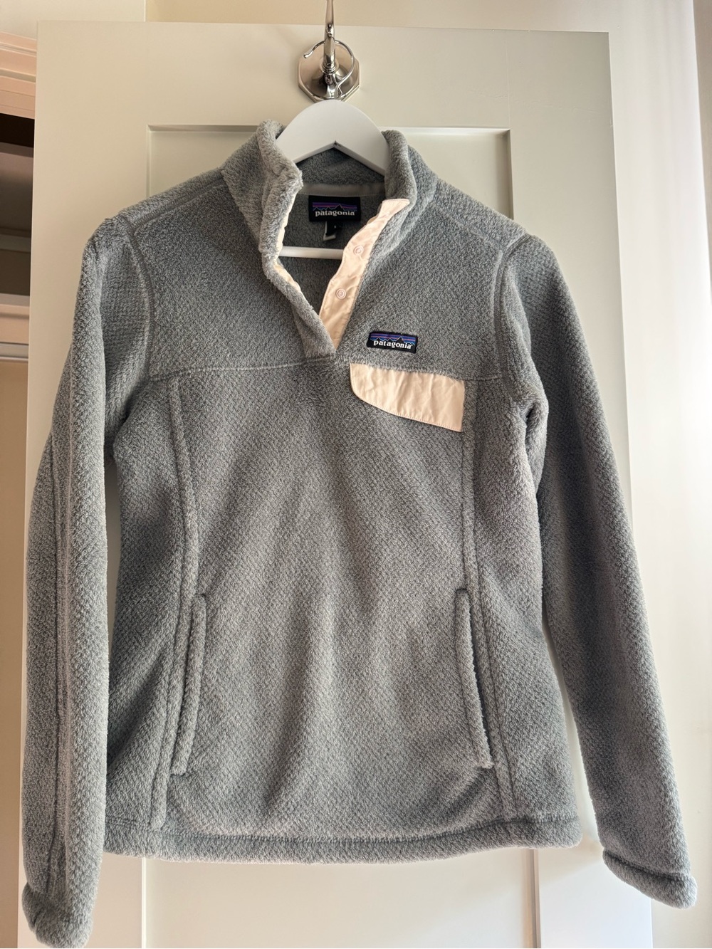 Patagonia Fleece Jacket - Light Gray with Cream Trim - Picture 1 of 7